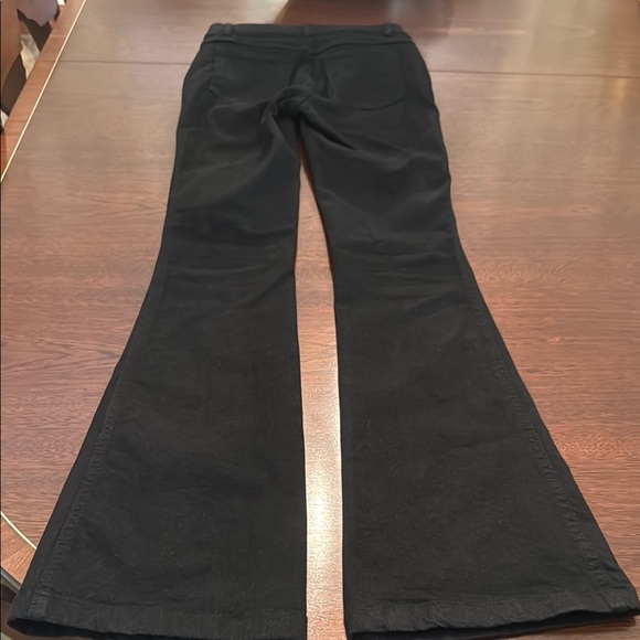 NWT Spanx EveryWear Flared Jeans “Clean Black” Size XS Petite - Picture 3 of 4